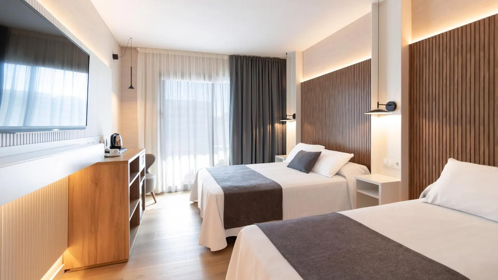 Golden Port Salou & Spa Szálloda